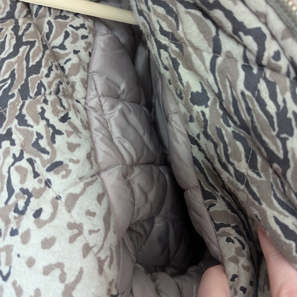 Vintage Women's Taupe Corduroy Puffer Jacket With  Leather & Knit Detailing - Picture 14 of 16